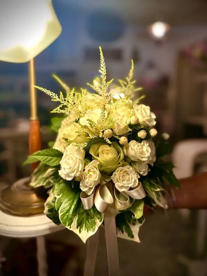 Bouquet di rose bianche